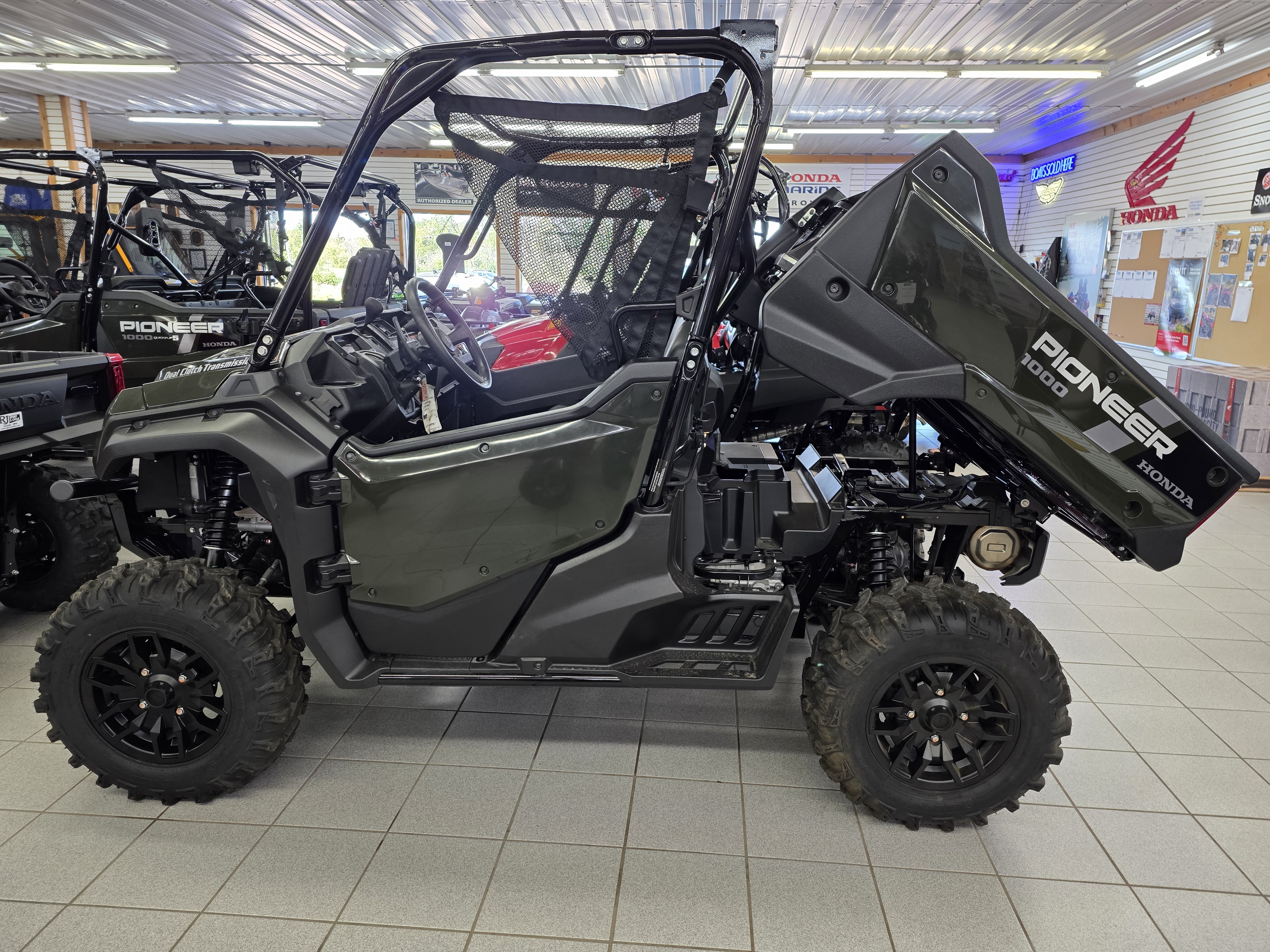 2025 HONDA SXS10M3DS UTV