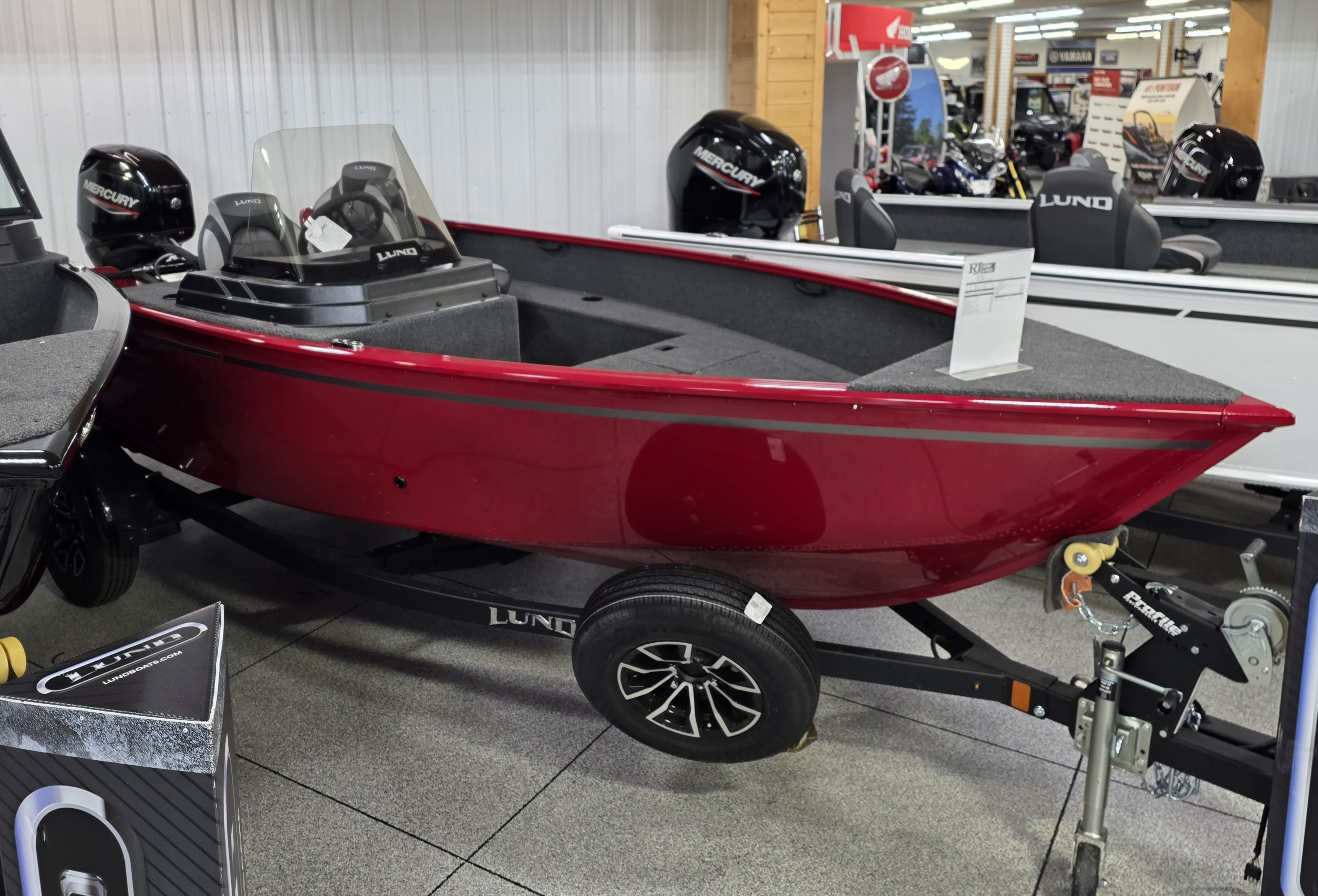 2026 LUND 1650 REBEL XL SS BOAT