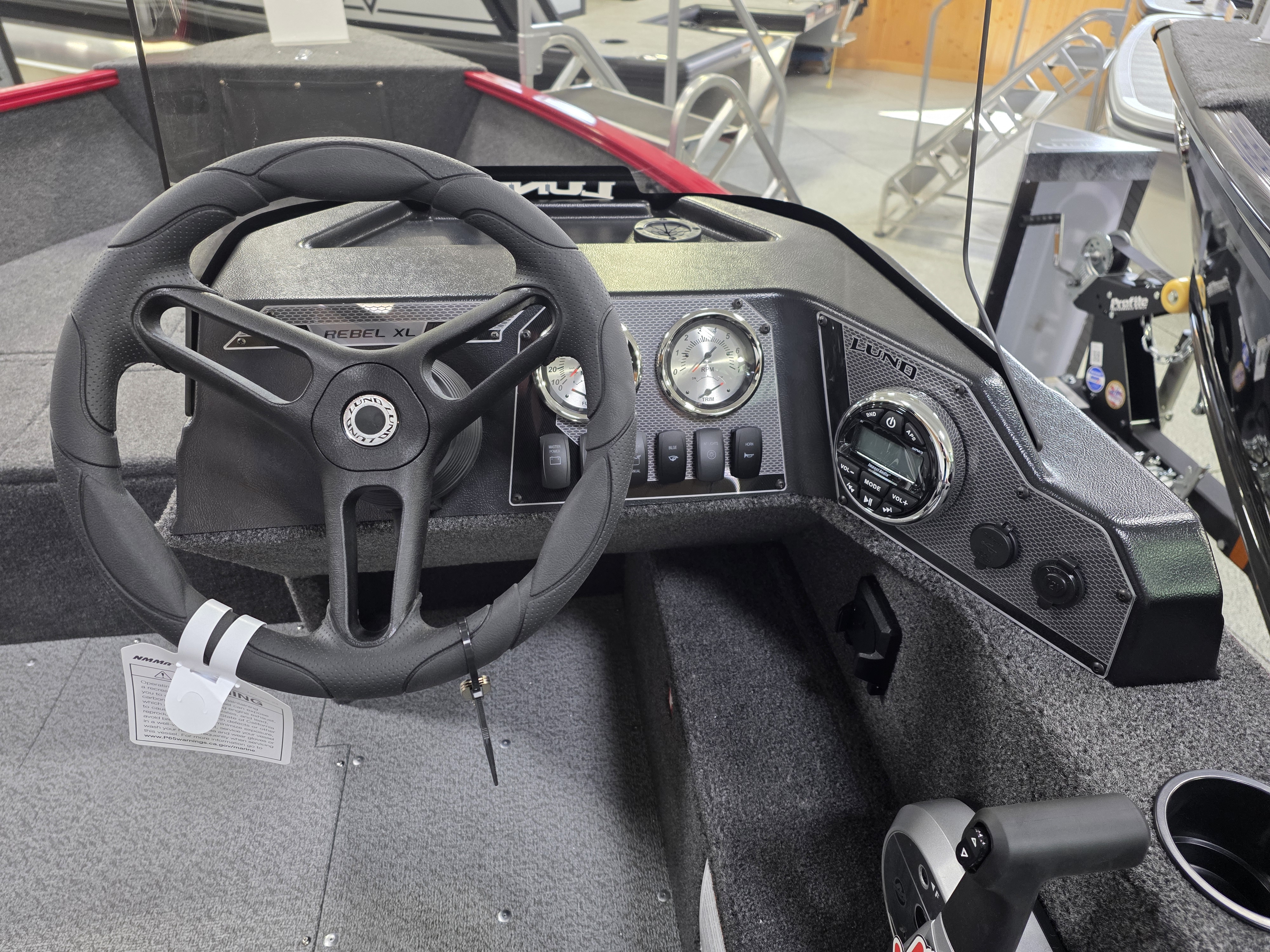 2026 LUND 1650 REBEL XL SS BOAT