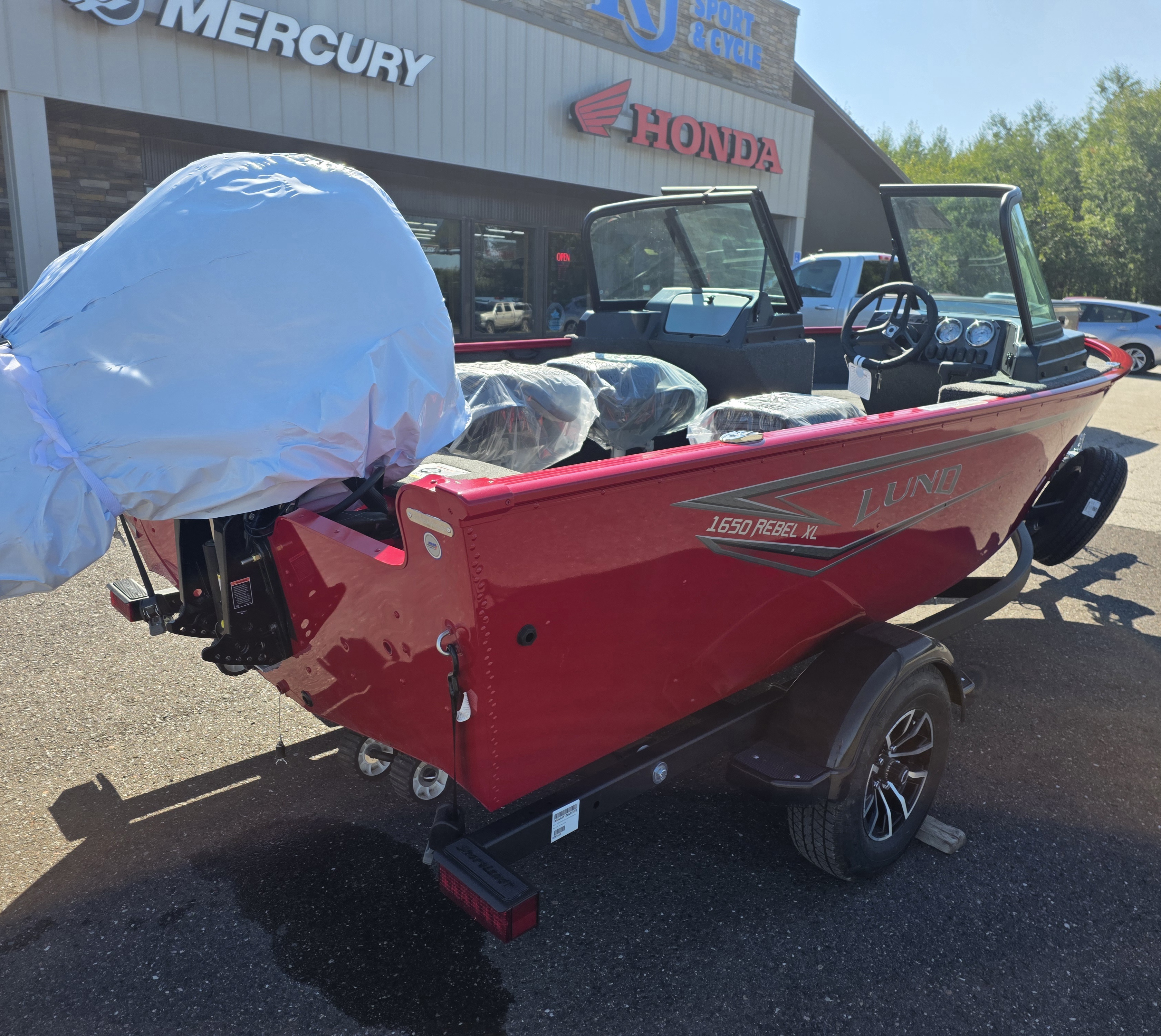 2026 LUND 1650 REBEL XL SPT BOAT