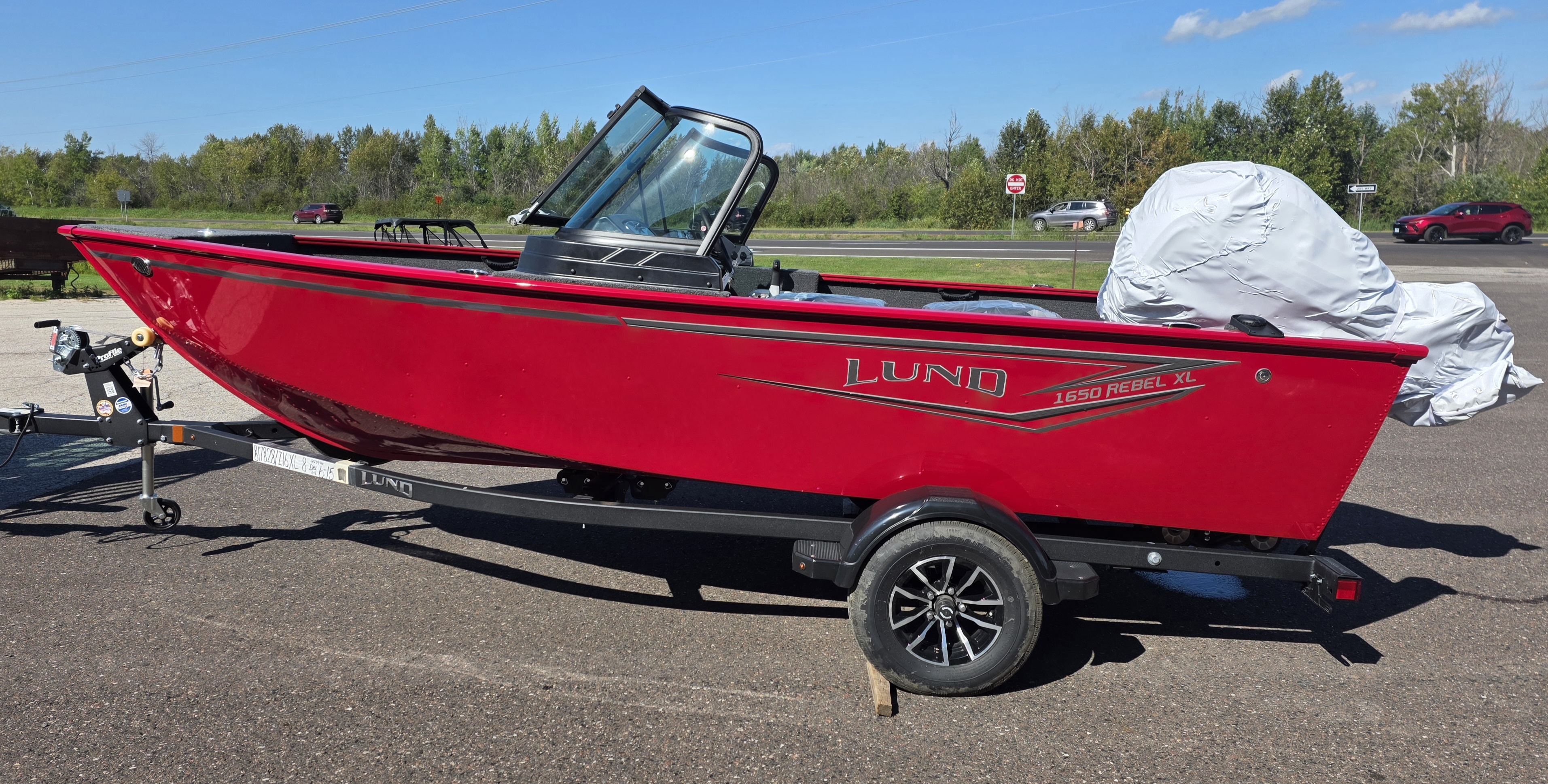 2026 LUND 1650 REBEL XL SPT BOAT
