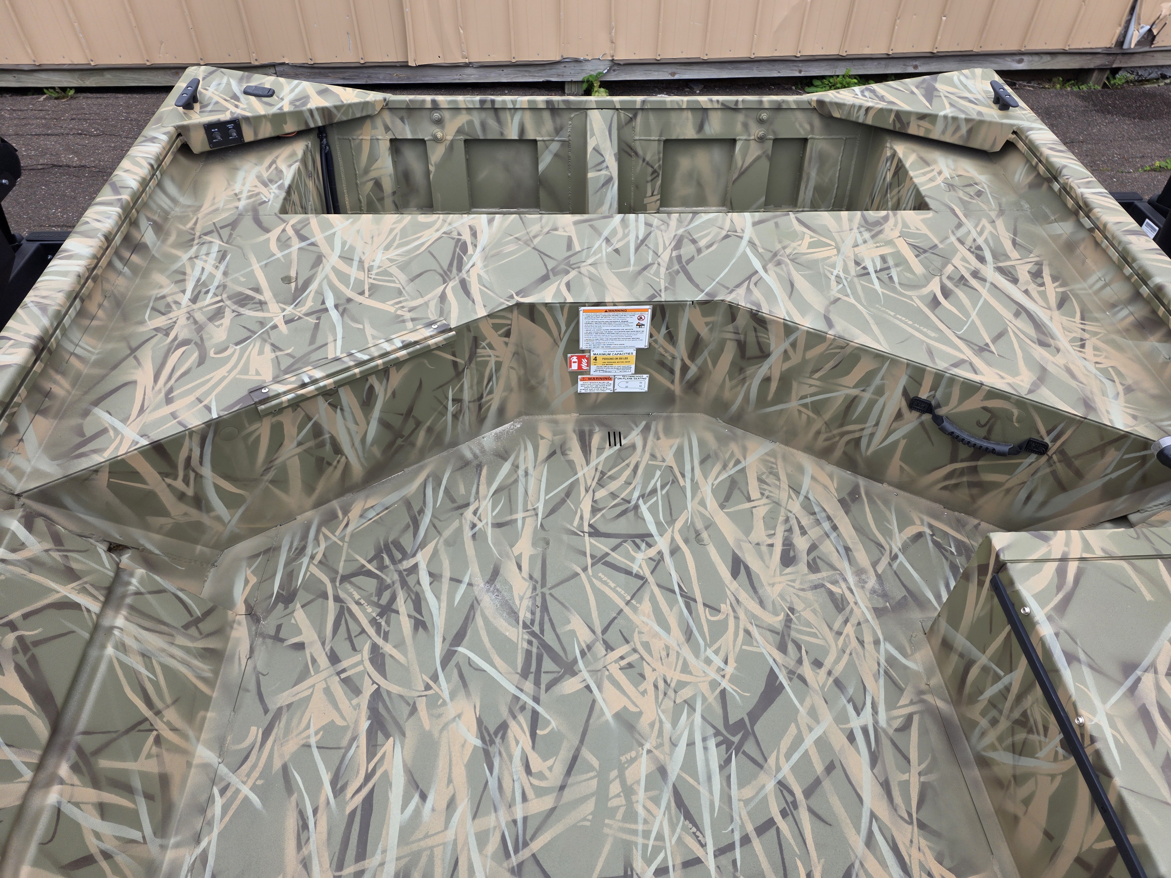 2027 CRESTLINER 1660 RETRIEVER DLX TILLER BOAT