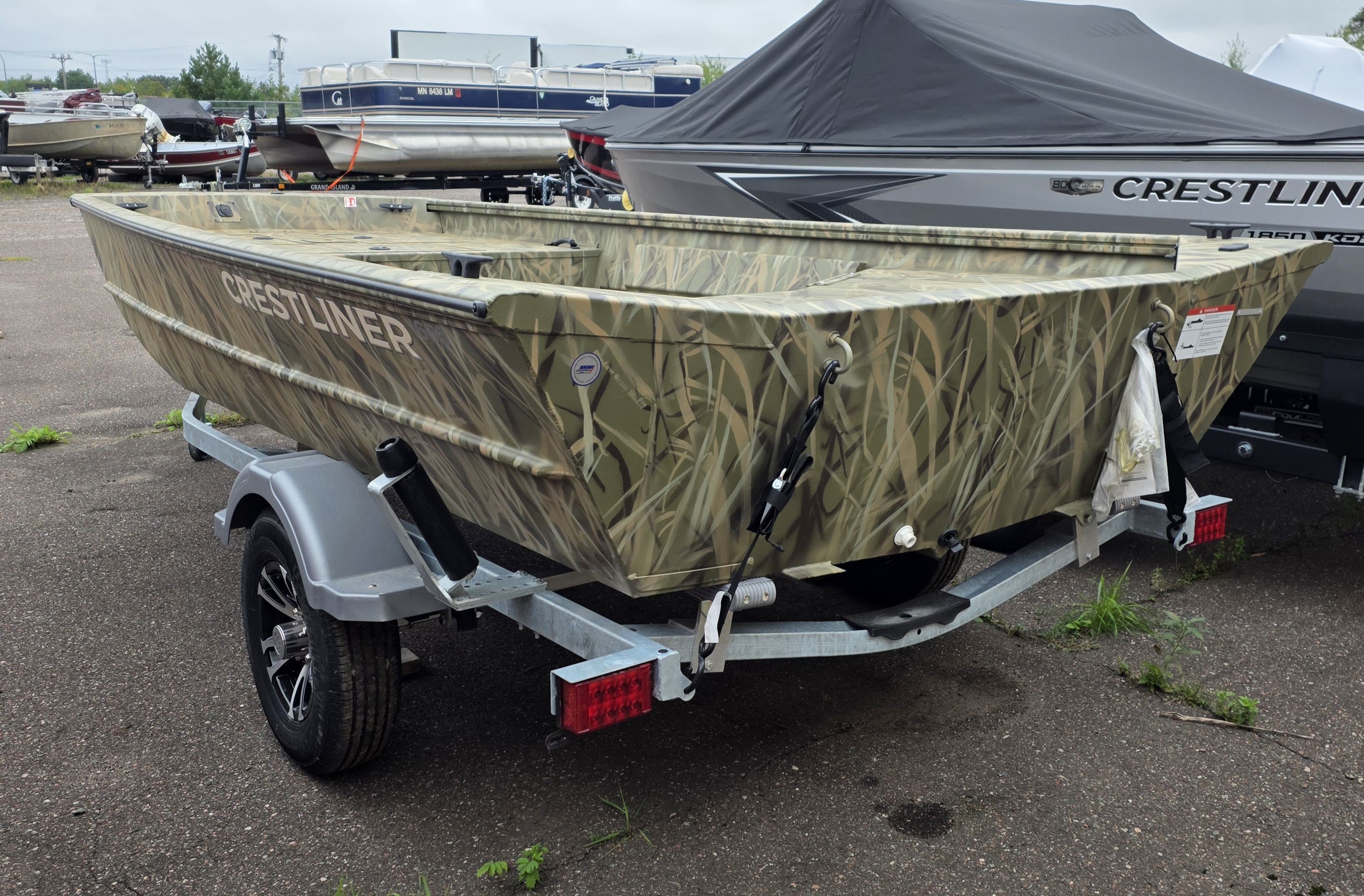 2027 CRESTLINER 1660 RETRIEVER DLX TILLER BOAT